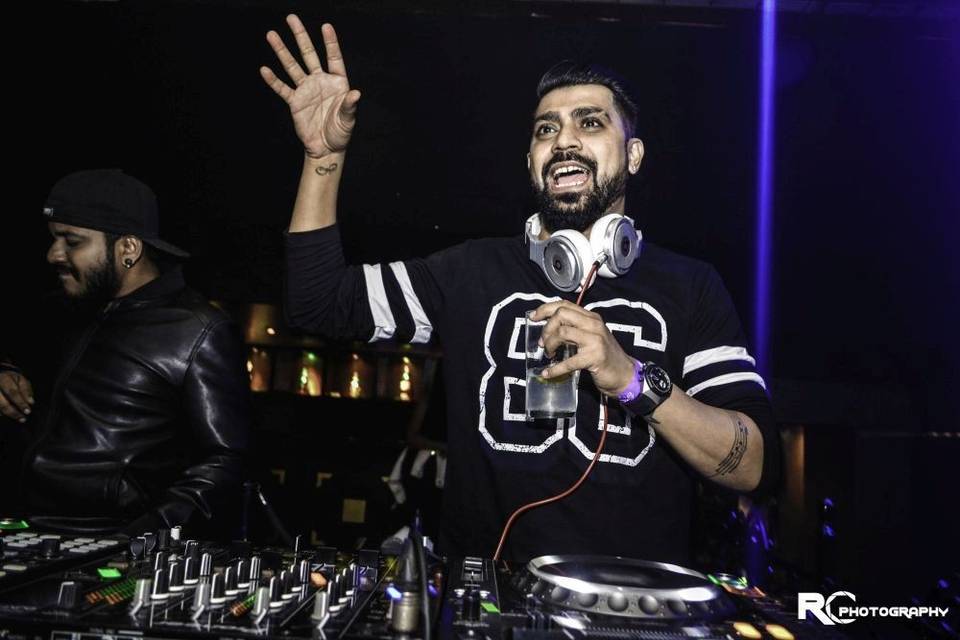 DJ Vee, Mumbai