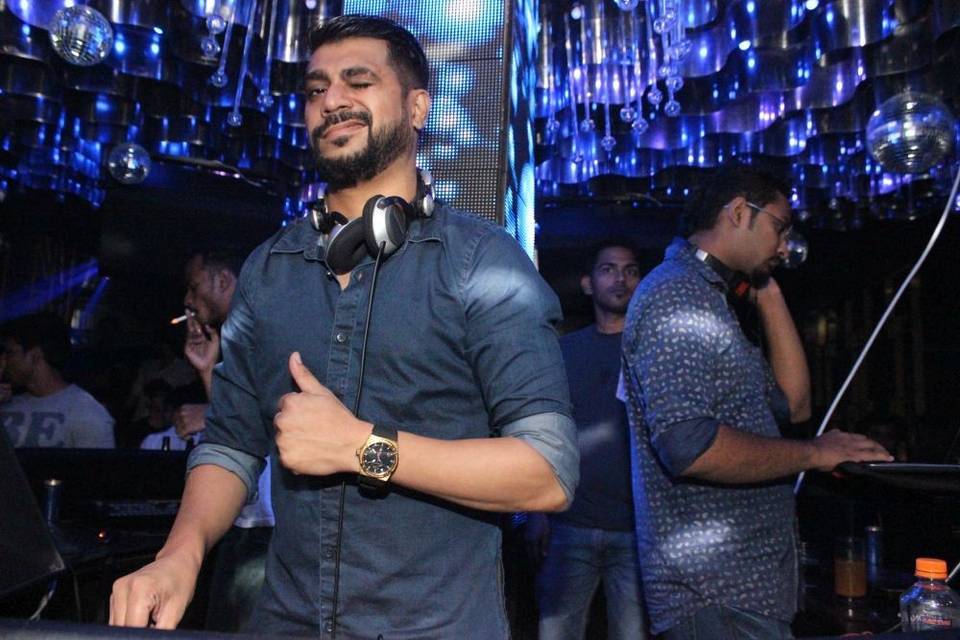 DJ Vee, Mumbai