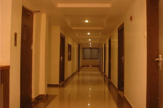 Hotel Sapphire, Junagadh