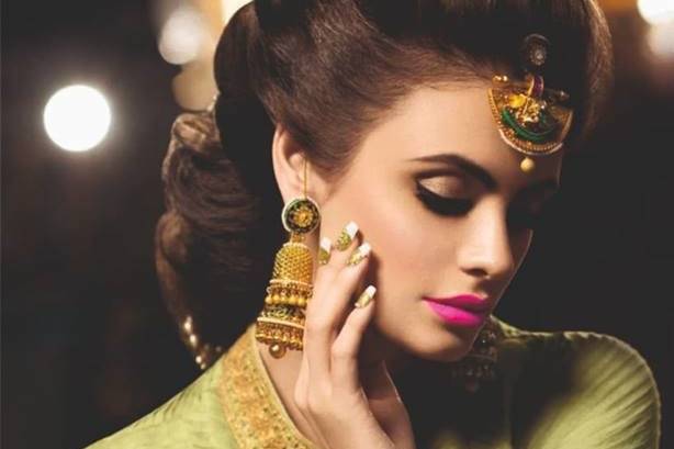 Meghna Beauty Parlour - Makeup Salon - Green Park - Hauz Khas -  