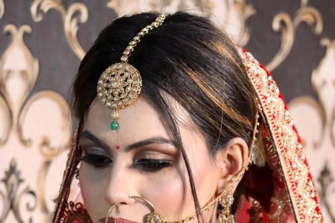 Bridal makeup