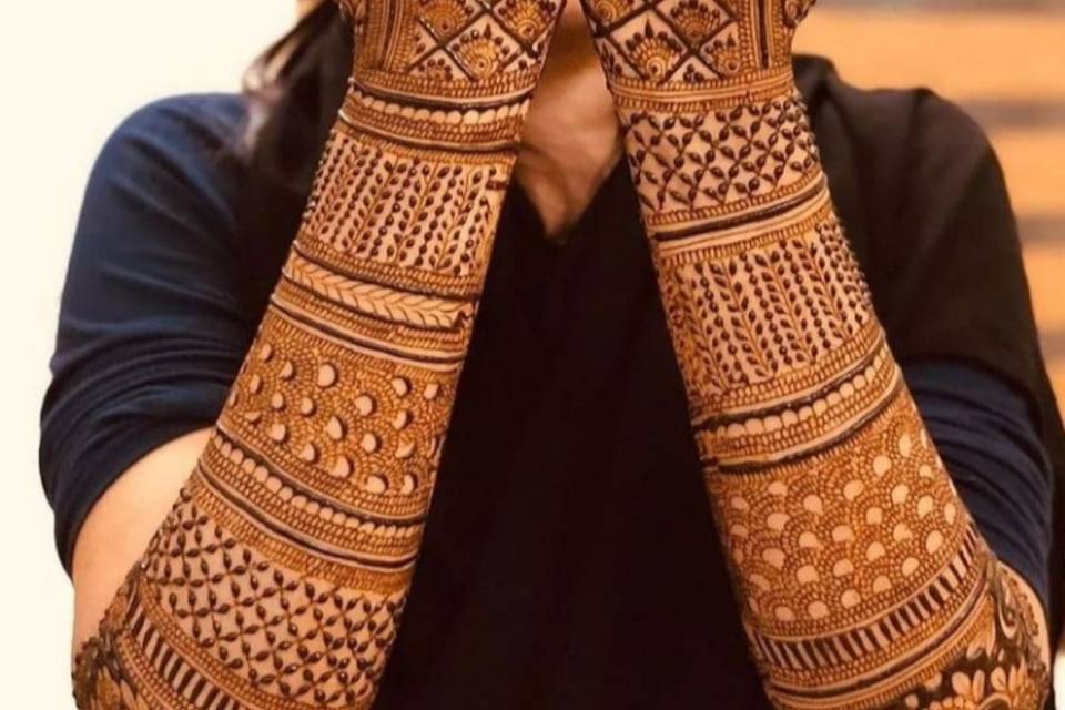 Dev Mahendi Art and Professional Mehendi Artist