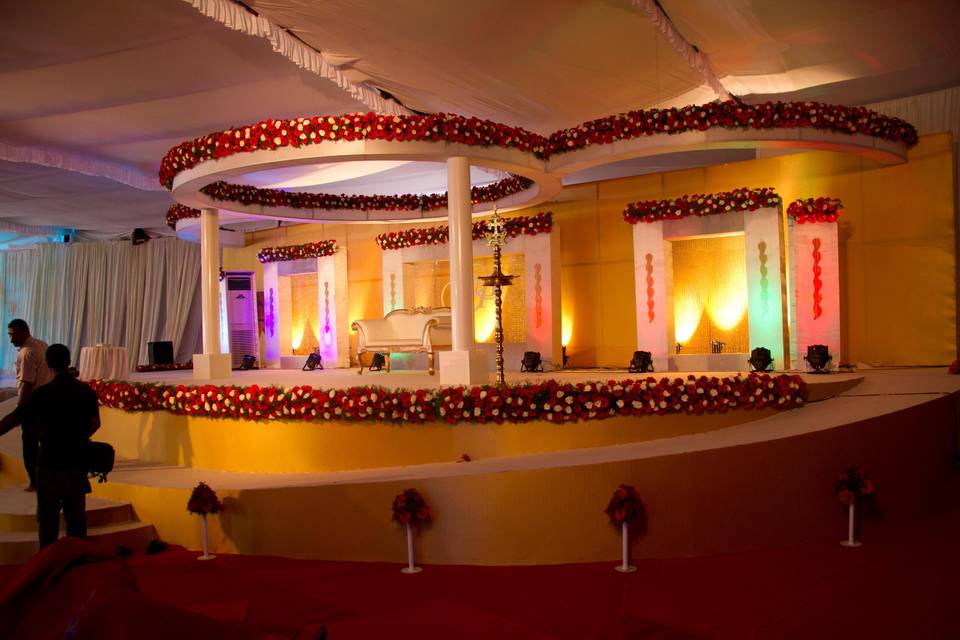 Wedding stage with ramp