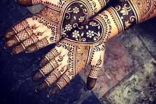 Anuj Mehndi Designer