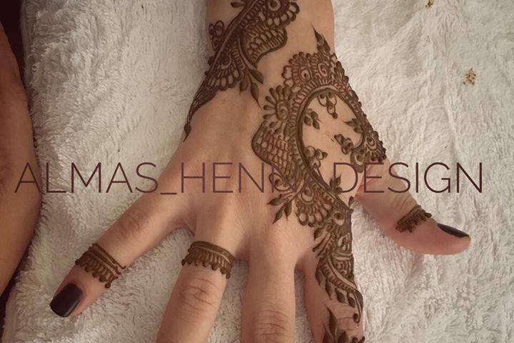 Almas Henna Artist