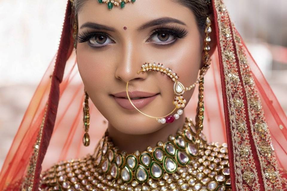 Makeovers By Kiran Kaushik
