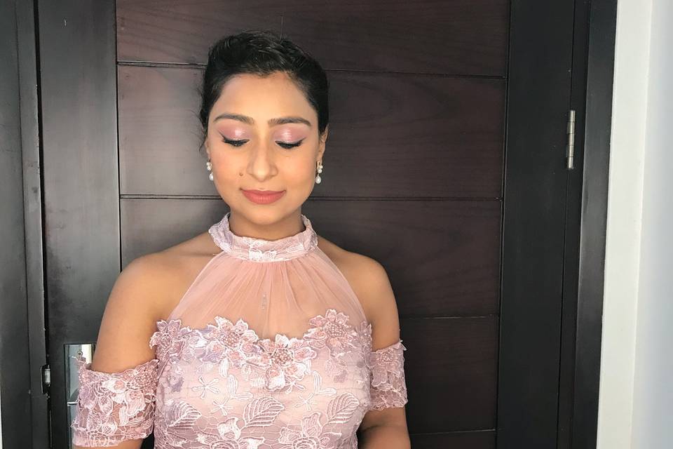 Bridesmaid's makeup