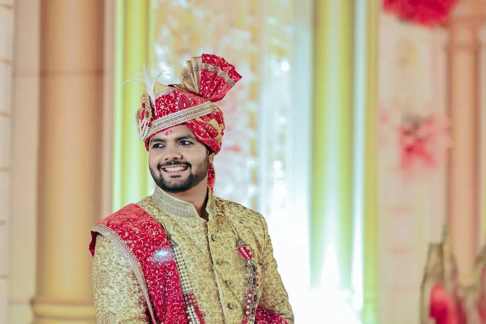 Groom