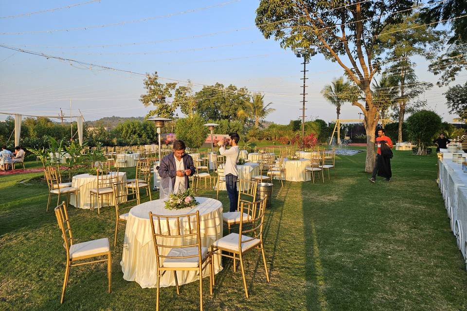 Lotus Lawn