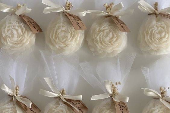 Net wrapped rose candle