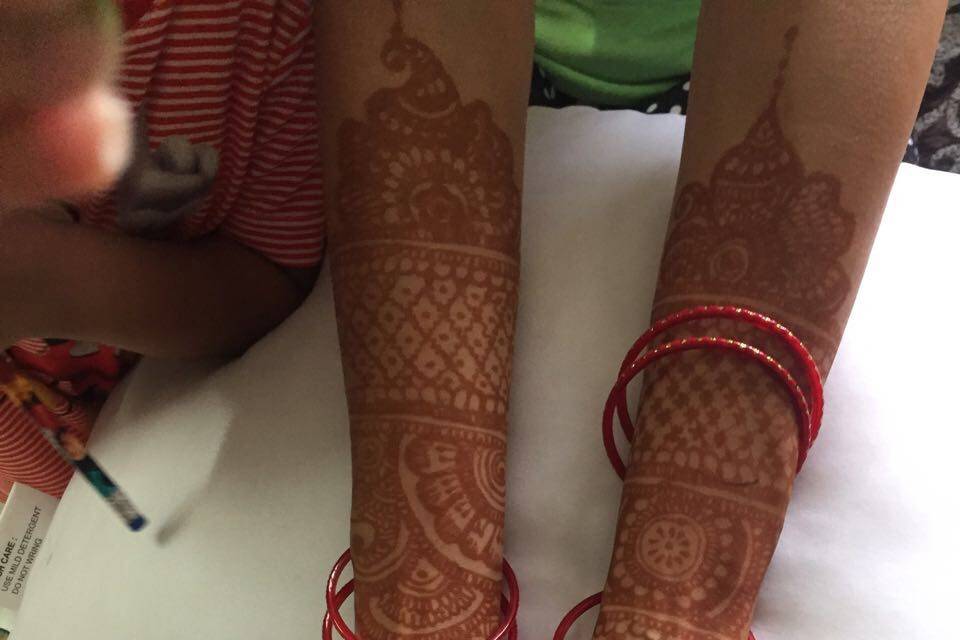 Best Mehendi Arts