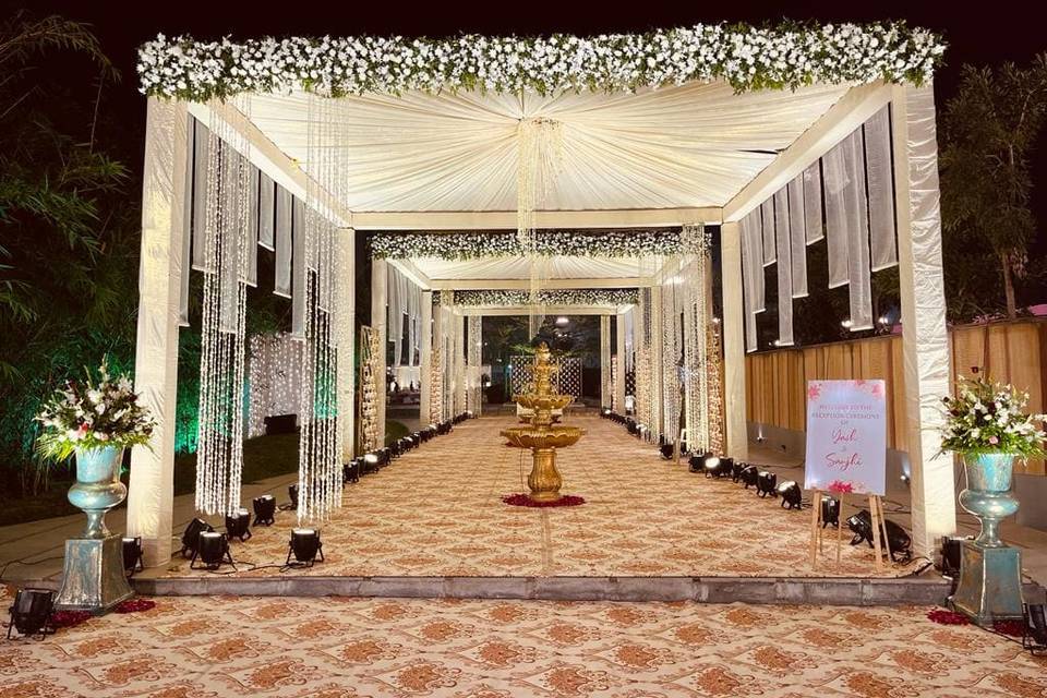Entrance decor