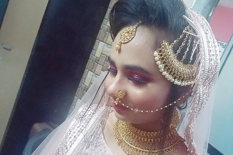 Nilofer Makeup Artist