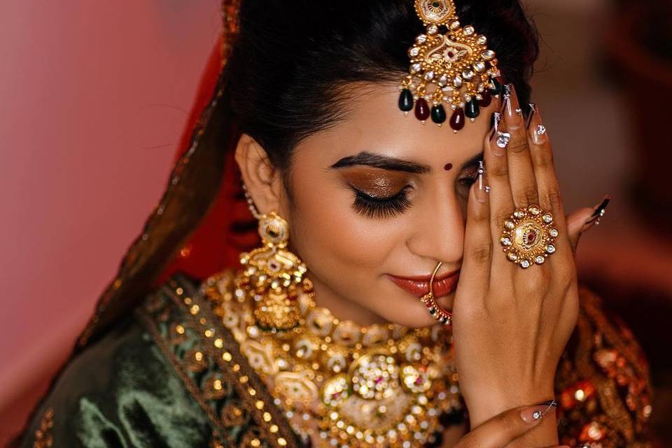 Bridal makeup