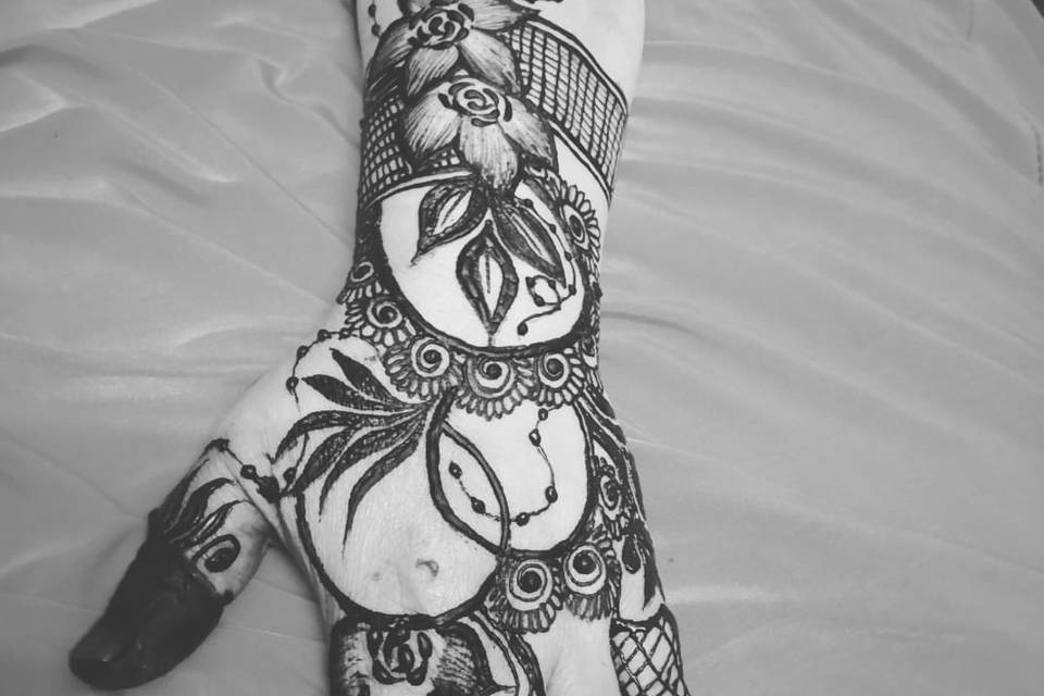 Sara Mehendi Artist