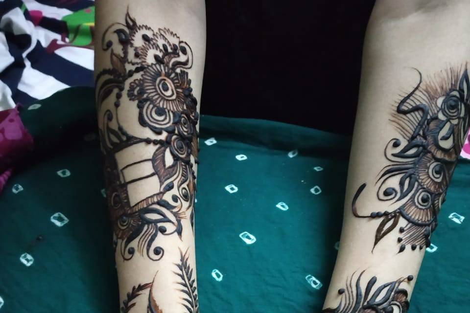 Sara Mehendi Artist