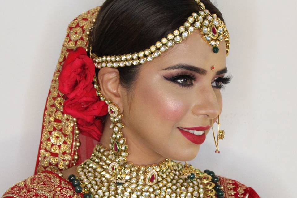 Aakriti Gandhi Makeup Artist