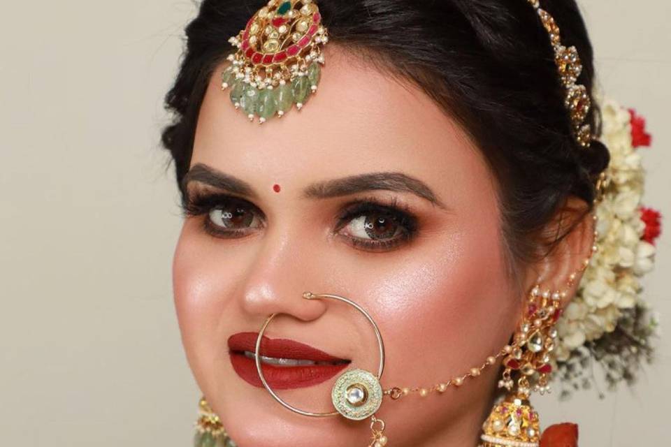 Gold Queen Bridal Makeup
