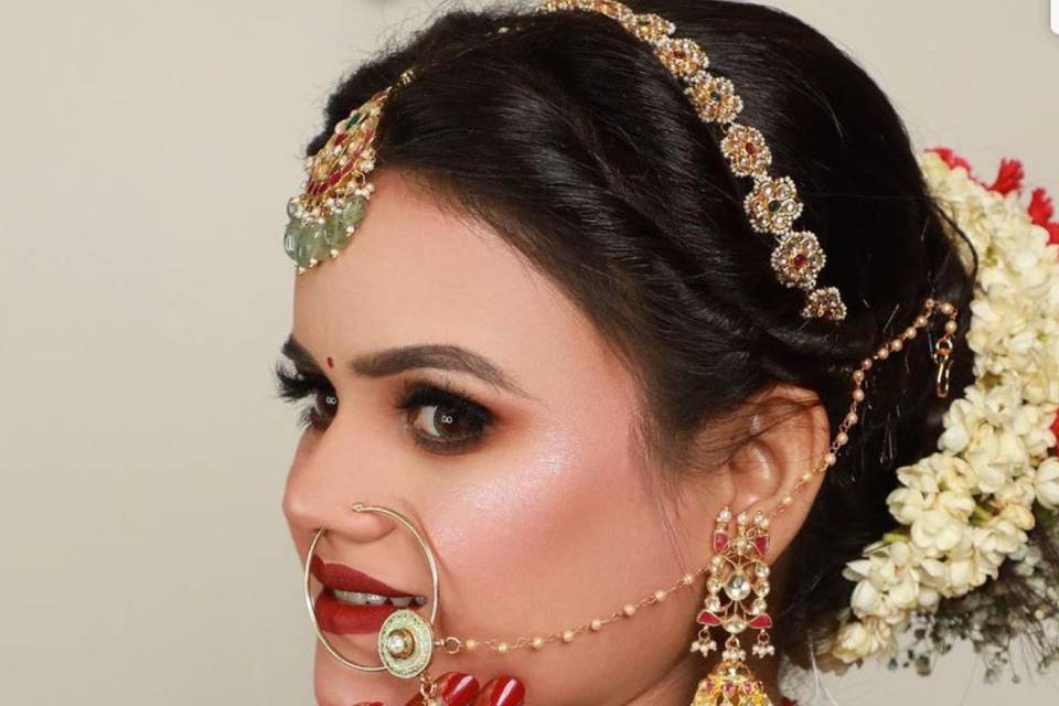 Gold Queen Bridal Makeup