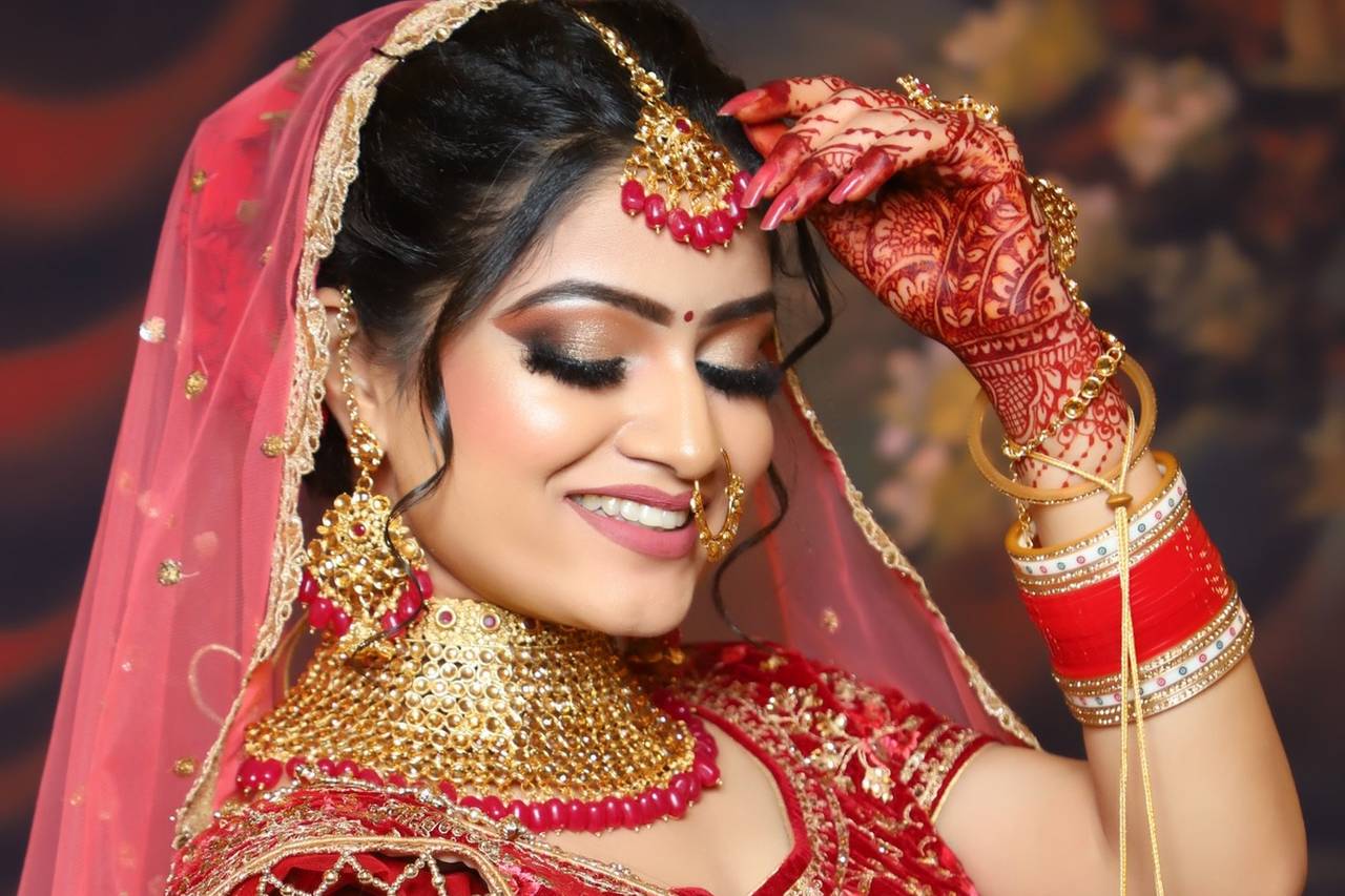 Ishita Sethi Sharma - Make-up Artist & Hair Stylist - Makeup Artist -  Ramprastha - Weddingwire.in