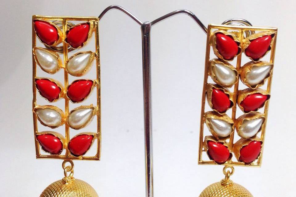 Red and white pearl jhumka