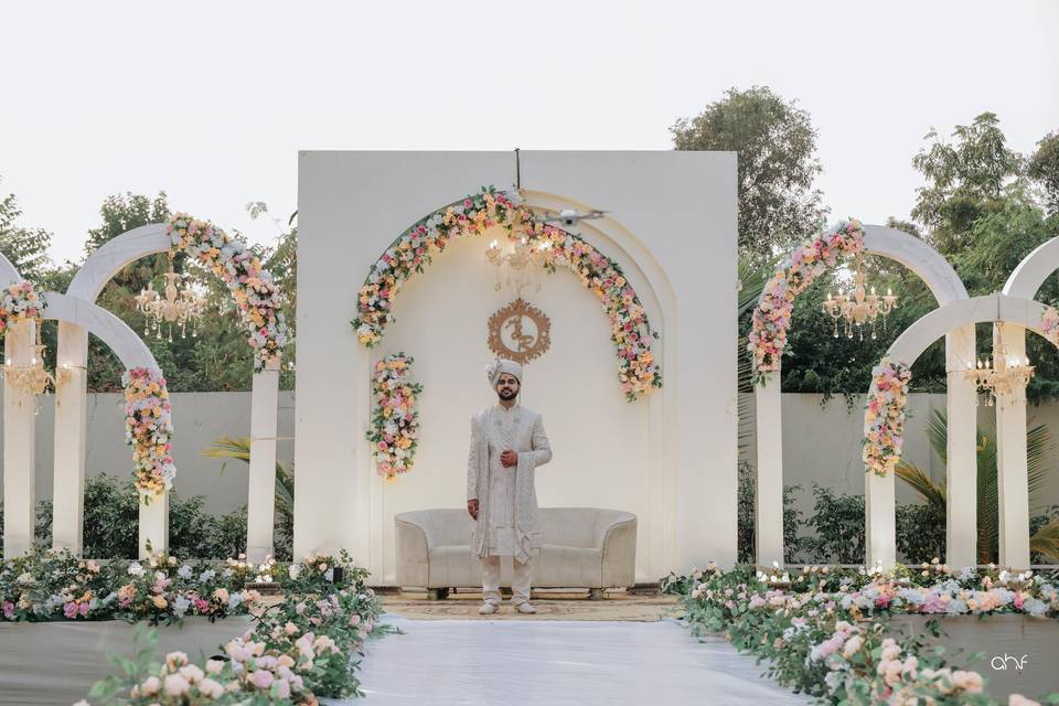 Groom