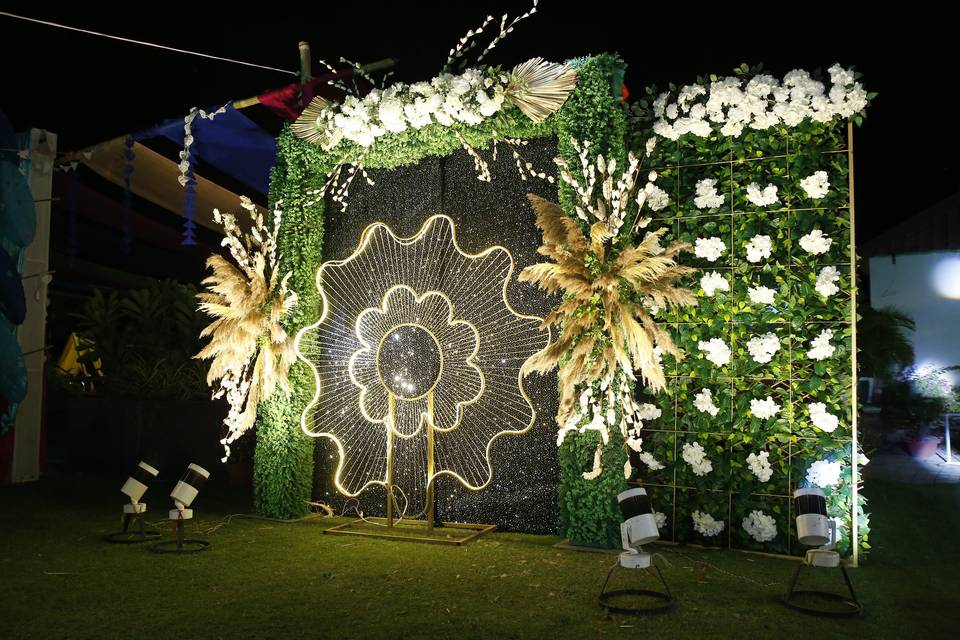 Entrance decor