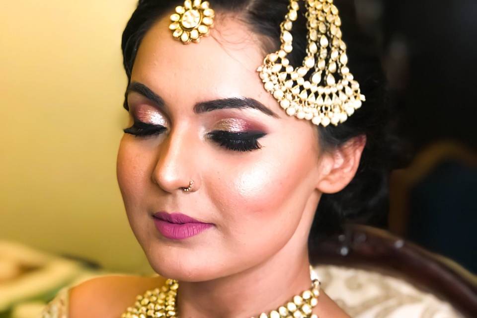 Rashi Sobti Makeup