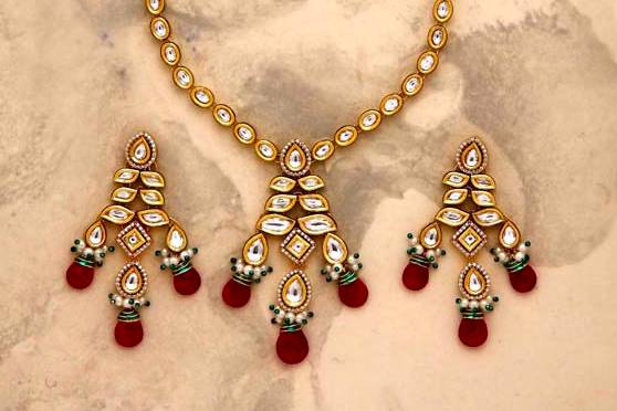 Necklace & earrings