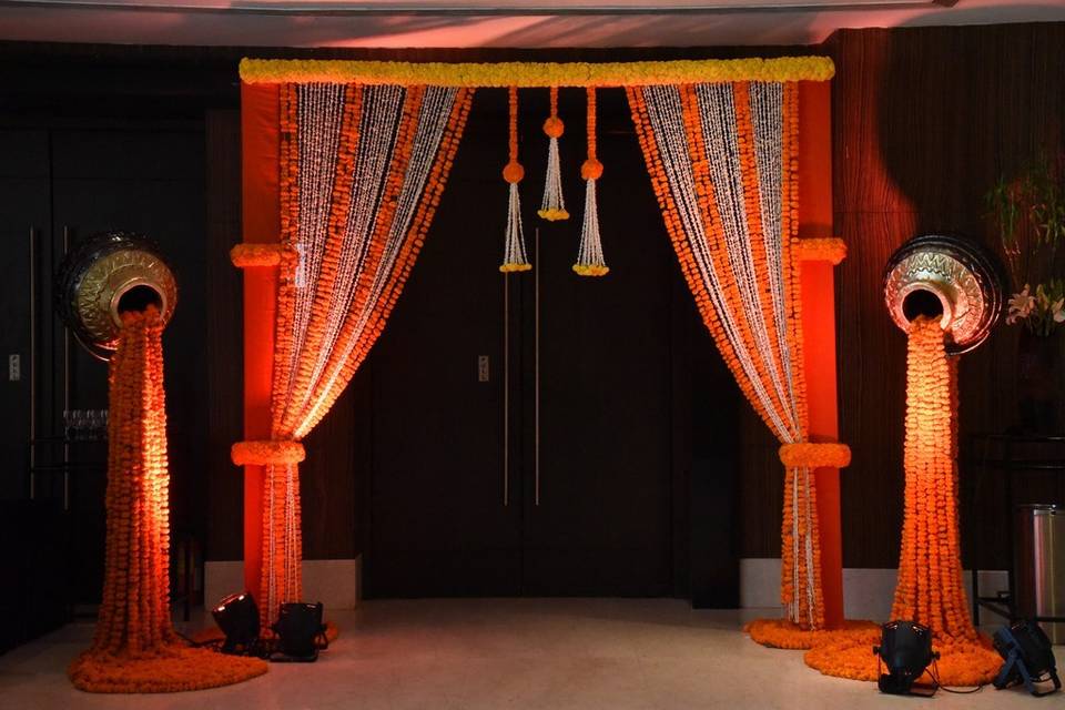 Entrance decor