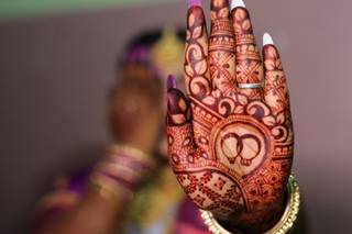 Naumika Mehndi Artist