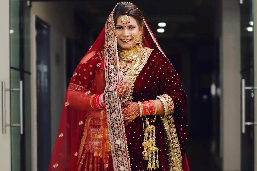 Full maroon bride