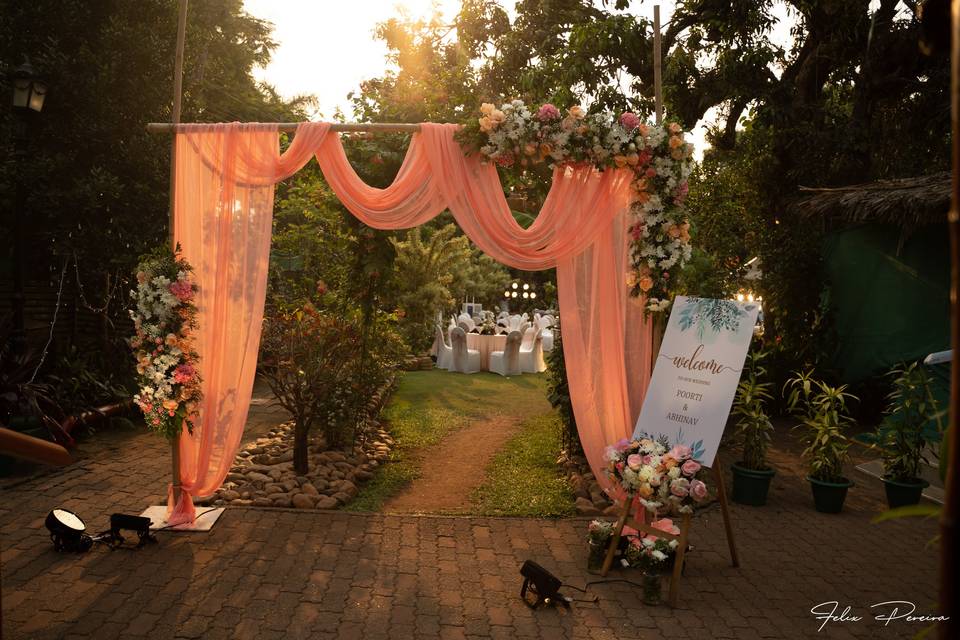 Entrance Decor