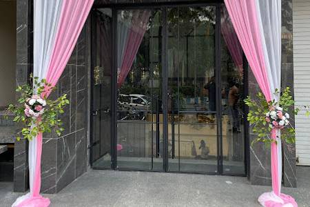 Entrance Decor