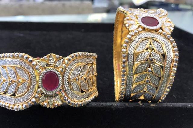 Sindhi gold sales bangles designs