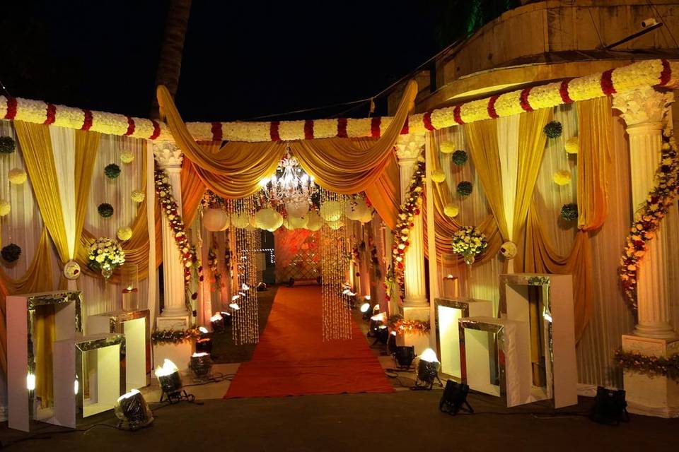 Entrance decor