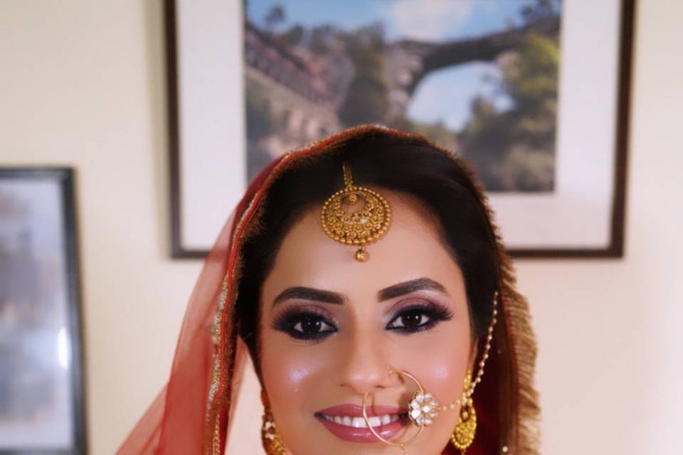 Divine bride look