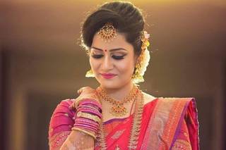 VJ Shwetha - Makeup Artist