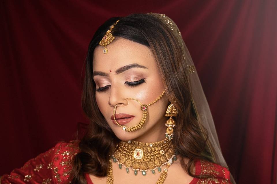 Khoobsoorat - A Woman's World