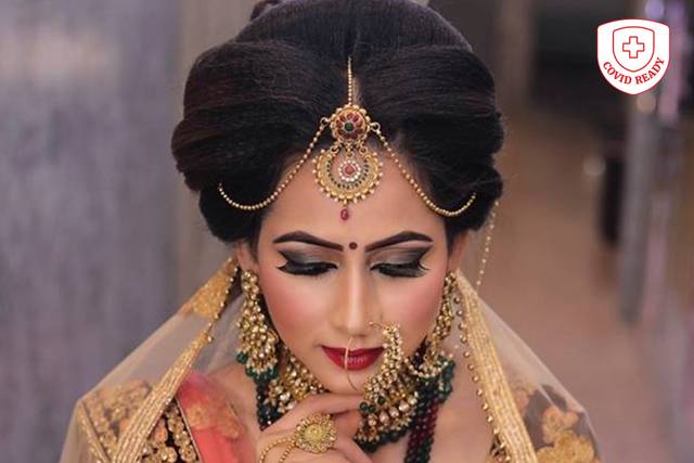 Makeup Looks by Savi Singh