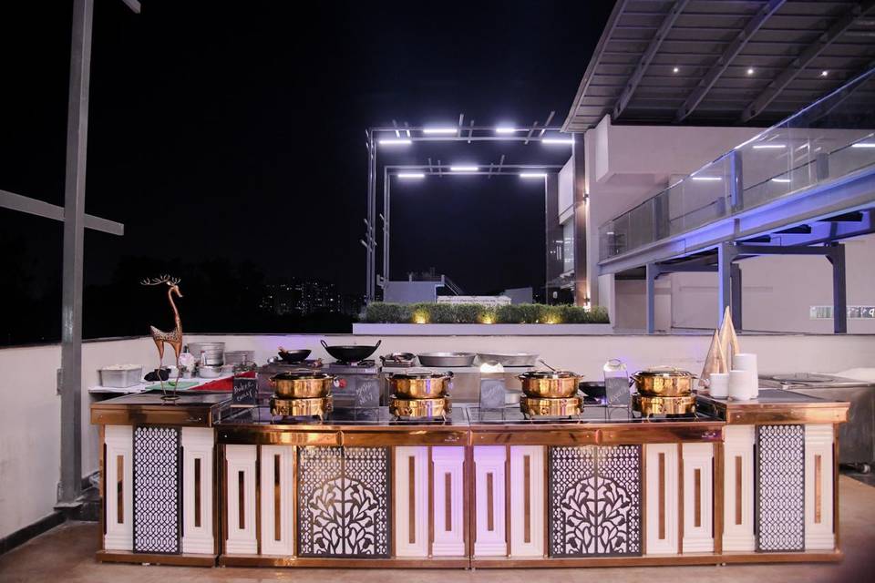 ROOF TOP FOOD COUNTER