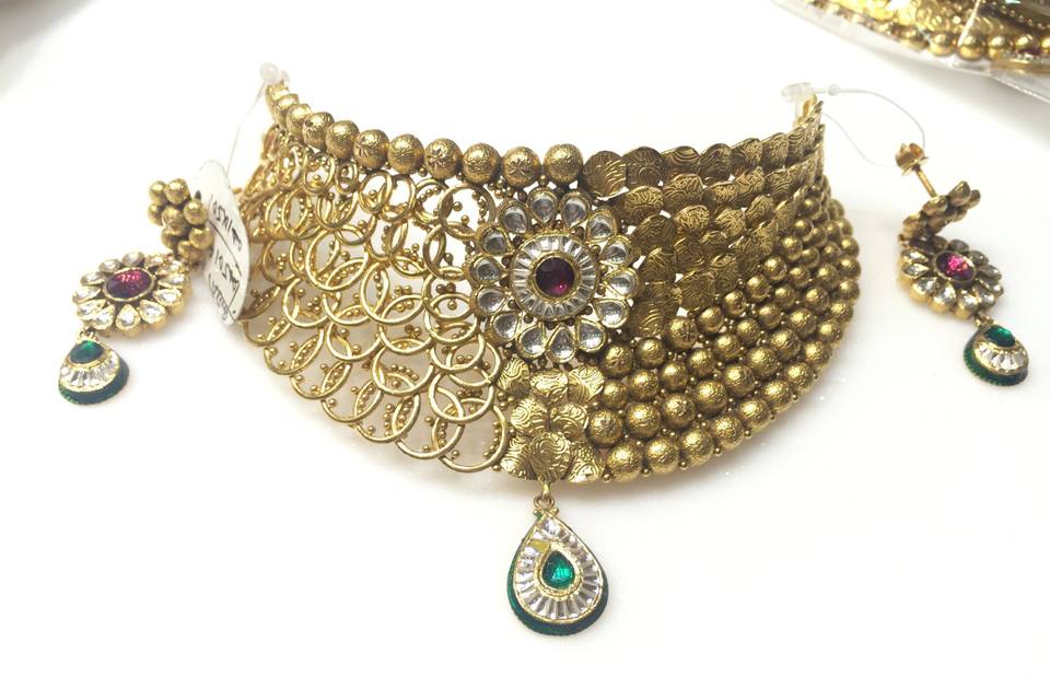 Vercha Jewels, Vivek Vihar