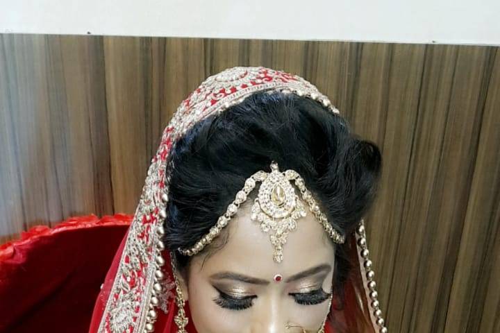 Bridal makeup