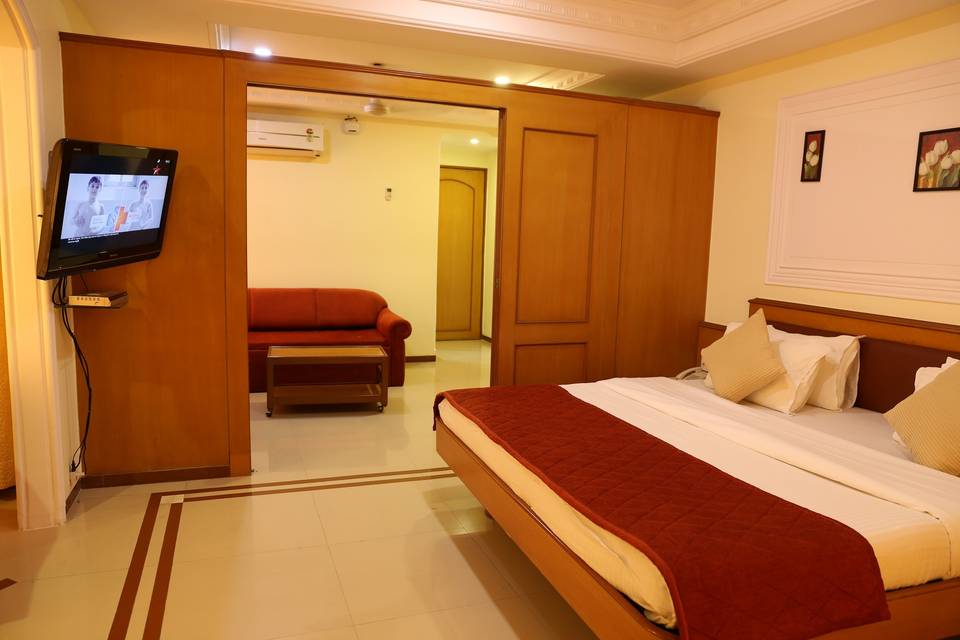 OYO Flagship 15439, Hotel Godwin