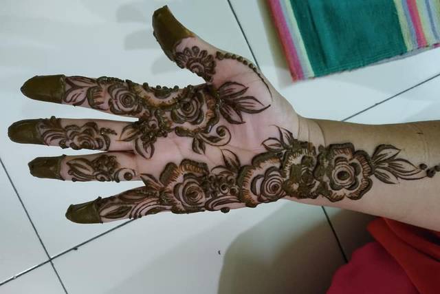 Henna Centric on X: 