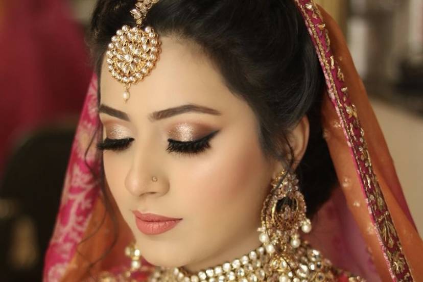 Makeup by Simran Mahajan