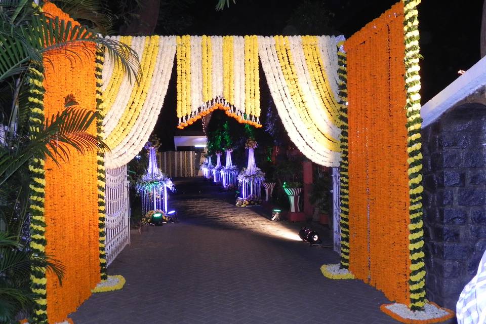Entrance decor