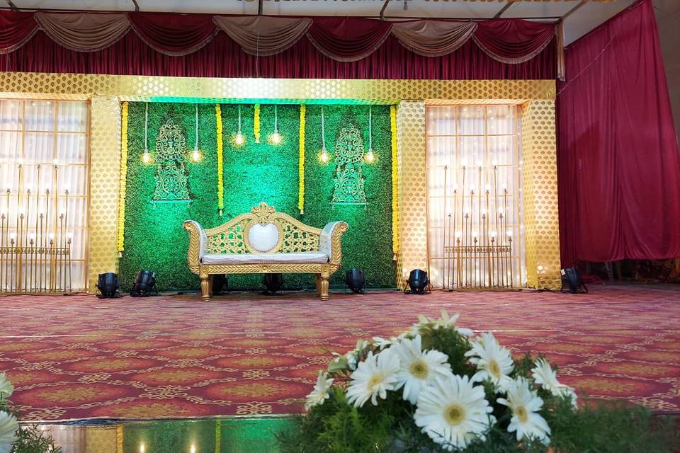 Mehandi&haldi stage decoration