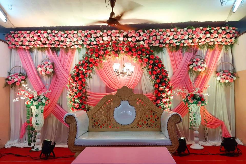 Mehandi&haldi stage decoration