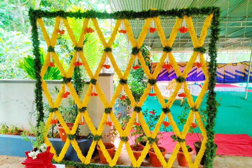 Mehandi&haldi stage decoration